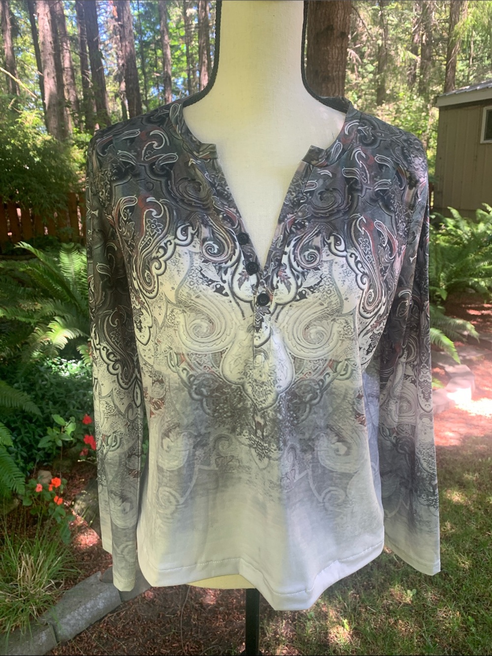 Paisley Ombre Long-Sleeve Henley Top - Gray/White NWOT